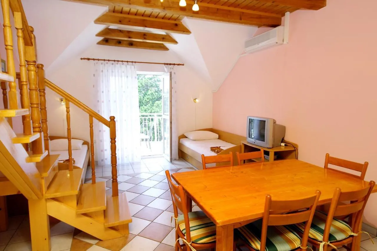 Apartments With A Swimming Pool Jadranovo, Crikvenica - 3238