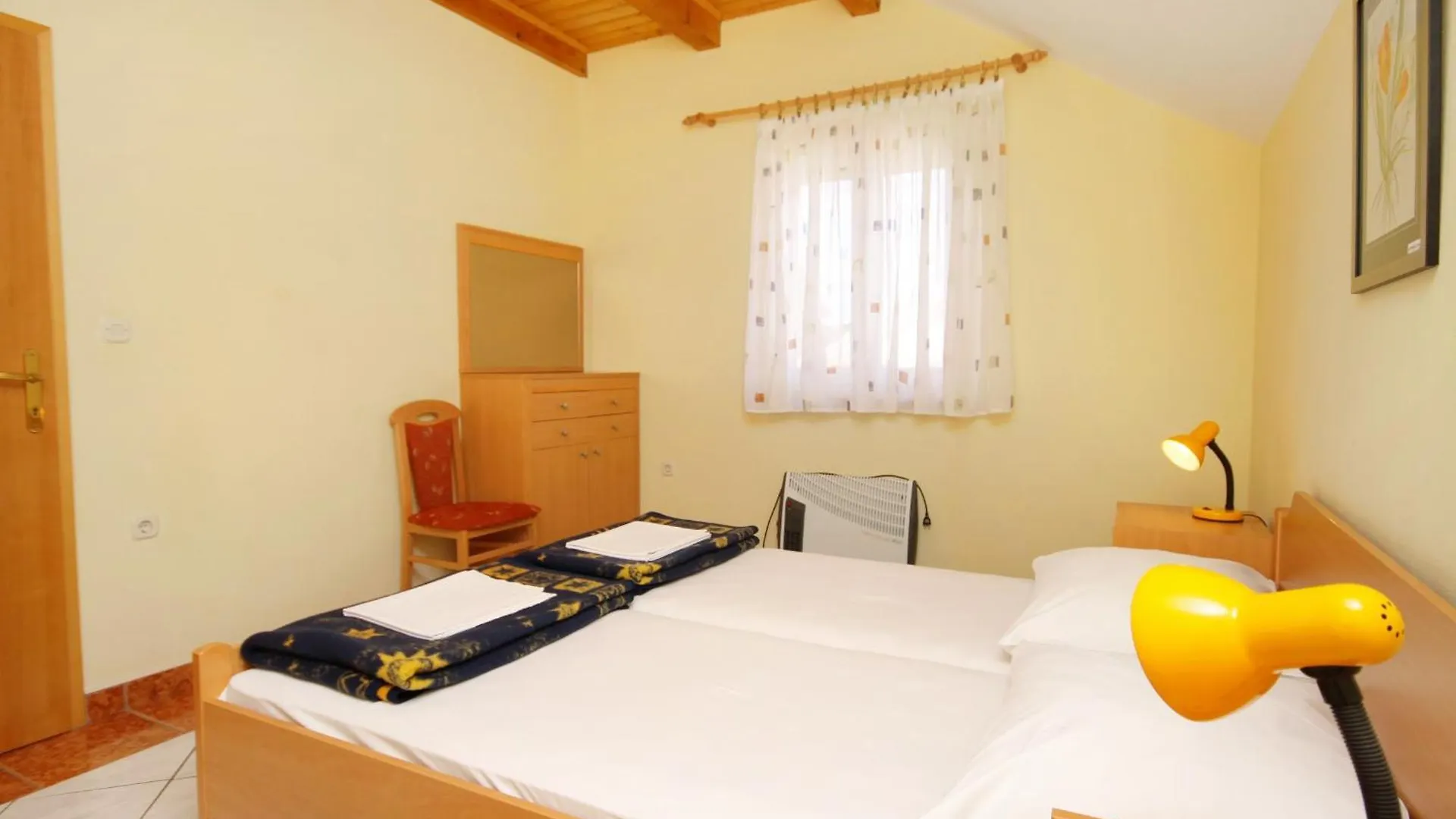 Apartments With A Swimming Pool Jadranovo, Crikvenica - 3238