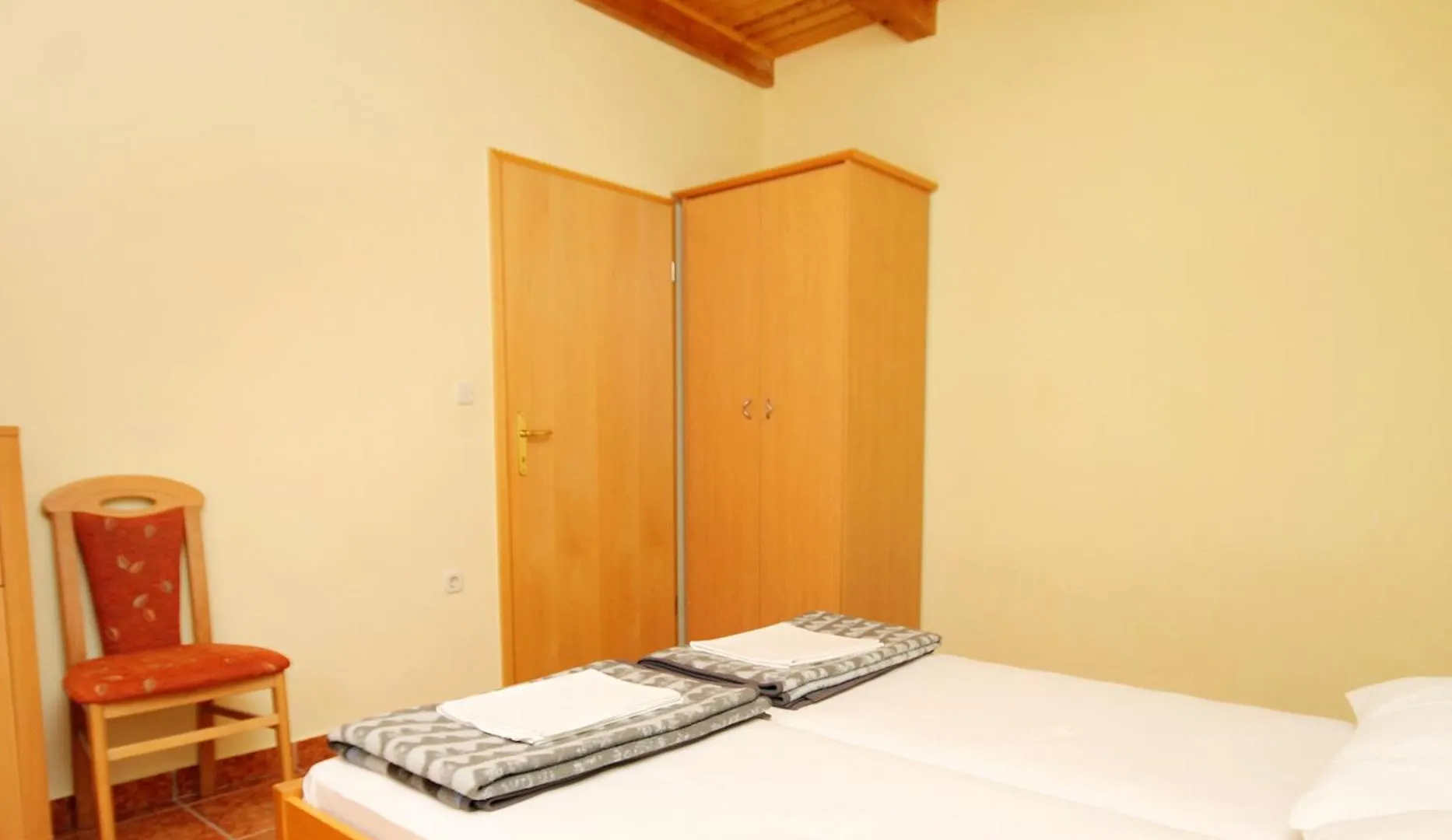 Apartments With A Swimming Pool Jadranovo, Crikvenica - 3238